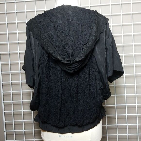 Boundary & Co. Lace Accent Pullover Hoody - Picture 1 of 4